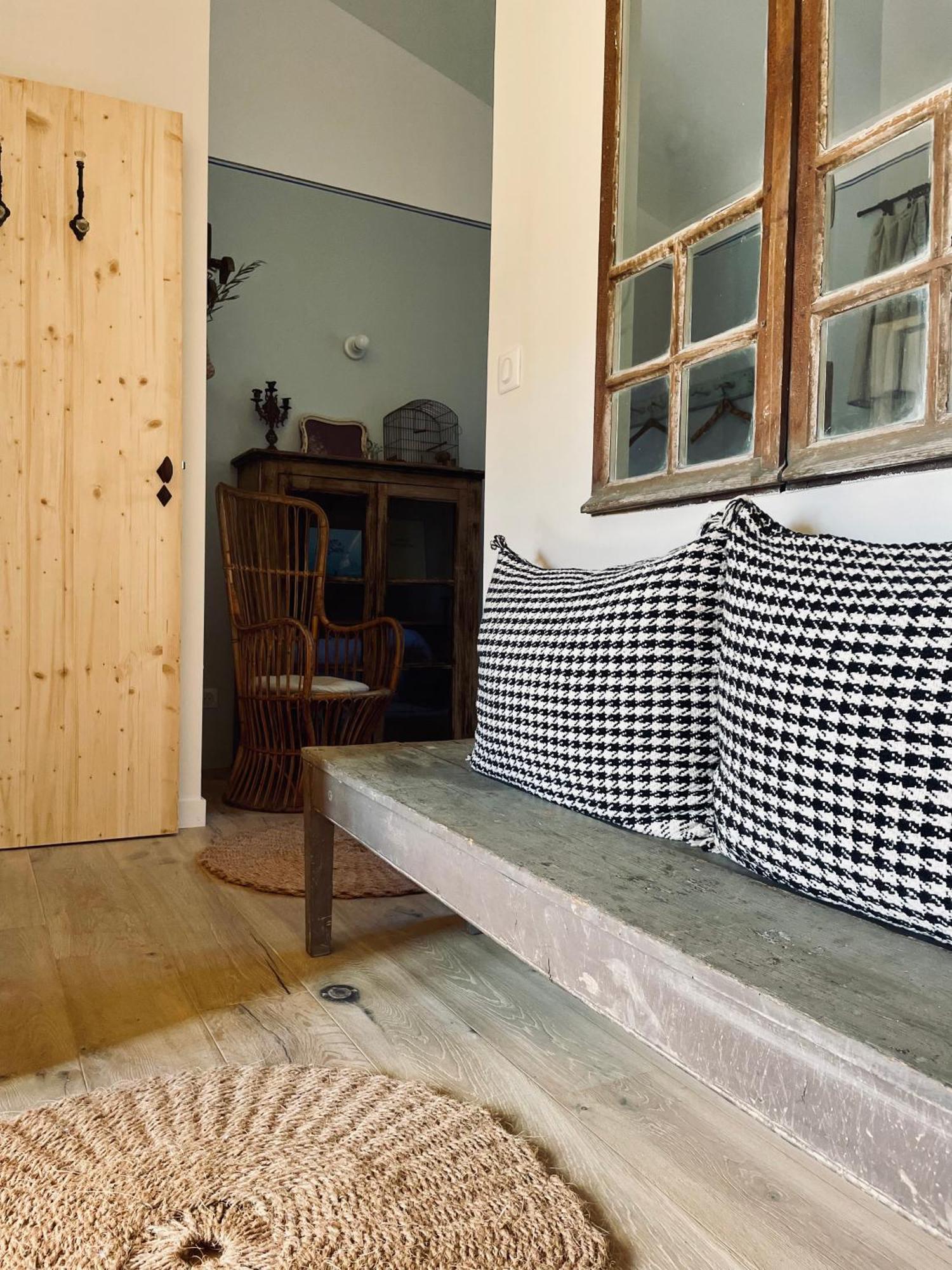 Les Appartements Du Saint Thiers, La Provence Dans Un Coin De La Drome Et L'Esprit D'Une Maison D'Hotes A Saou מראה חיצוני תמונה